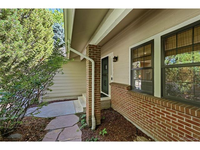 3056 E Hinsdale Ave, Centennial, CO 80122