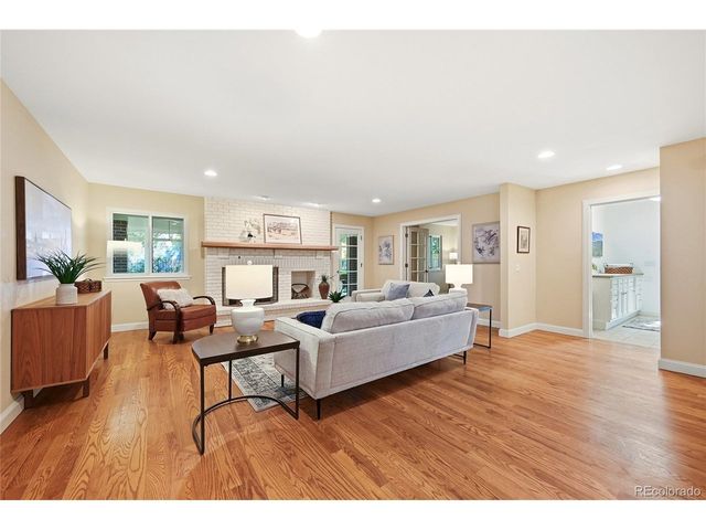 3056 E Hinsdale Ave, Centennial, CO 80122