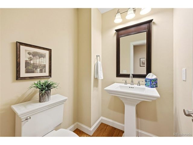 3056 E Hinsdale Ave, Centennial, CO 80122