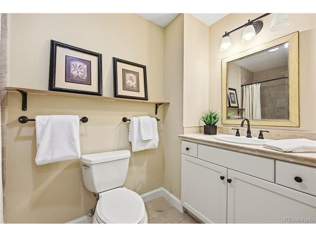 3056 E Hinsdale Ave, Centennial, CO 80122