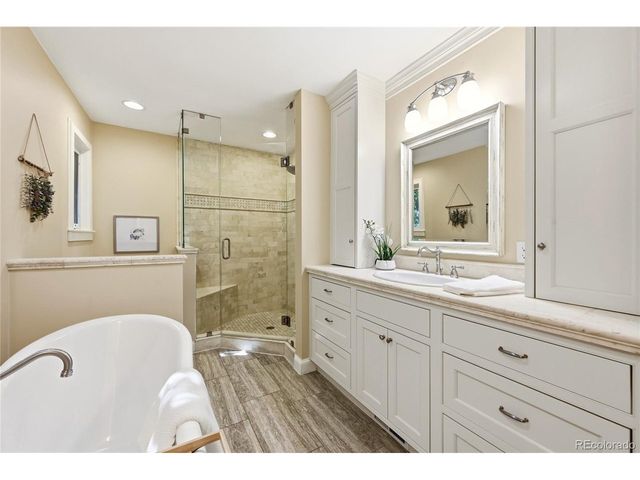 3056 E Hinsdale Ave, Centennial, CO 80122