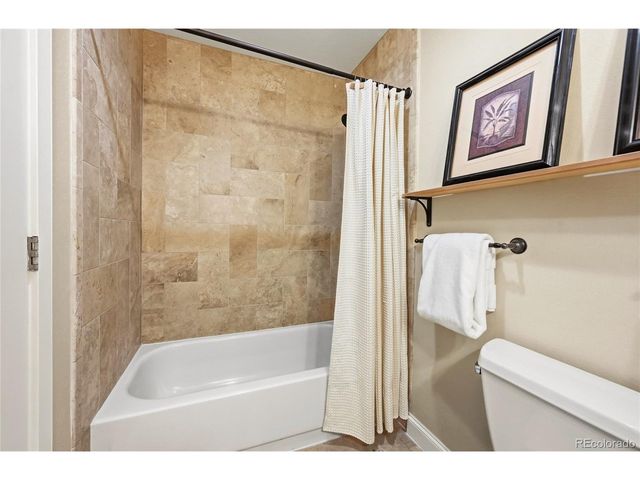 3056 E Hinsdale Ave, Centennial, CO 80122