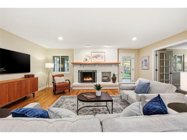 3056 E Hinsdale Ave, Centennial, CO 80122