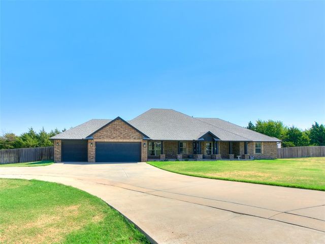 4500 Hillside Lane, Edmond, OK 73025
