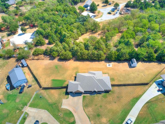 4500 Hillside Lane, Edmond, OK 73025