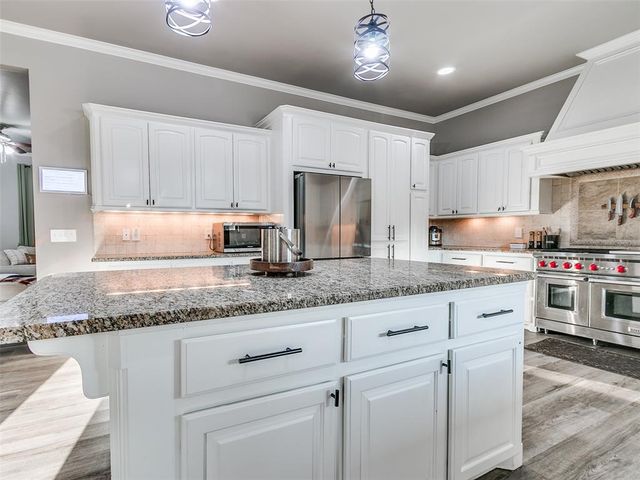 4500 Hillside Lane, Edmond, OK 73025