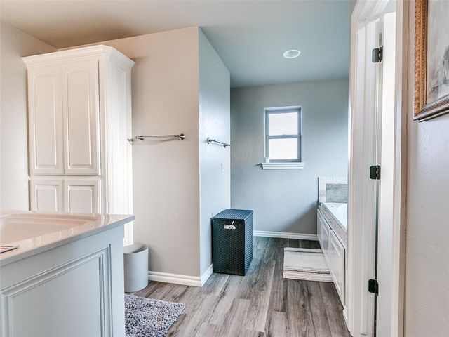 4500 Hillside Lane, Edmond, OK 73025