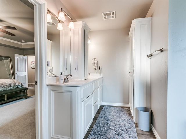 4500 Hillside Lane, Edmond, OK 73025