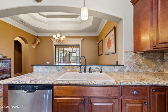 126 Heathwood Drive, Broussard, LA 70518