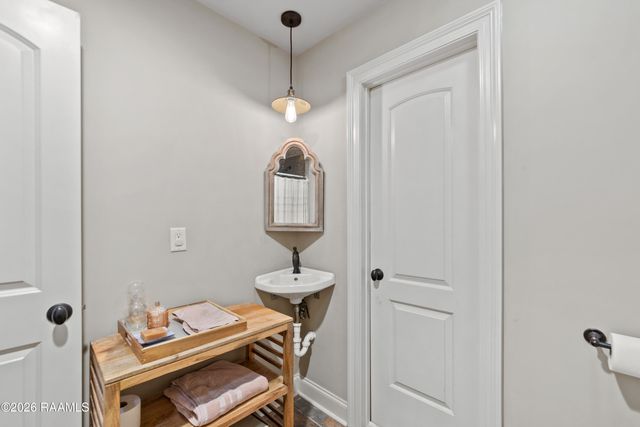 126 Heathwood Drive, Broussard, LA 70518