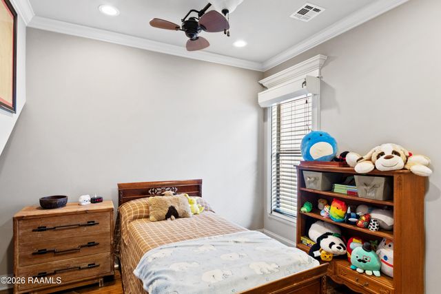 126 Heathwood Drive, Broussard, LA 70518