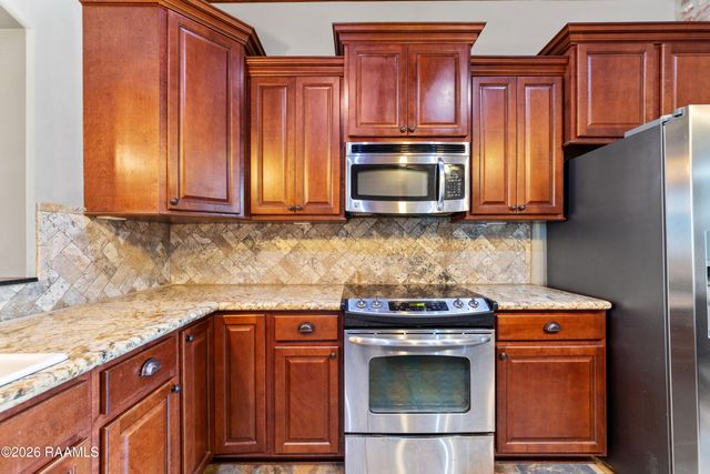 126 Heathwood Drive, Broussard, LA 70518