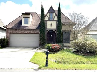 126 Heathwood Drive, Broussard, LA 70518