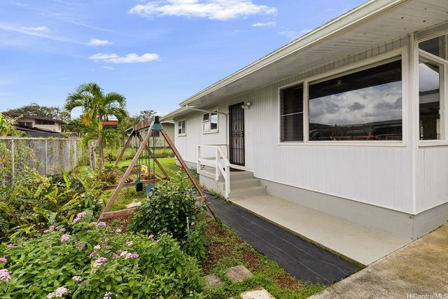45-417 Kanaka Street, Kaneohe, HI 96744