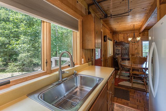 1110 Lonesome Pine Road, Murphy, NC 28906