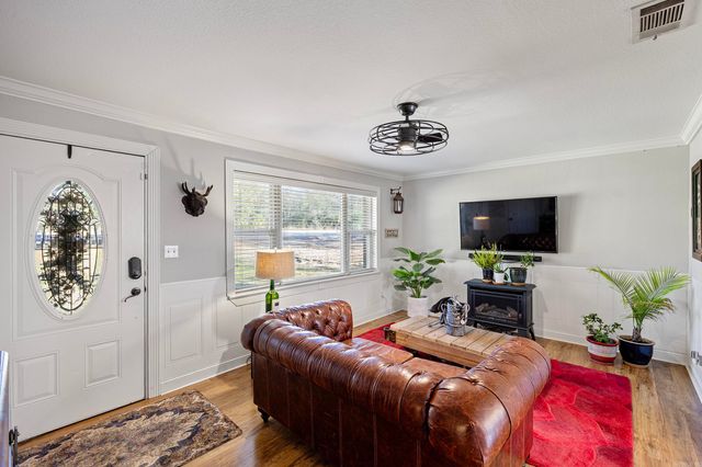 2075 Center Valley Road, Russellville, AR 72802