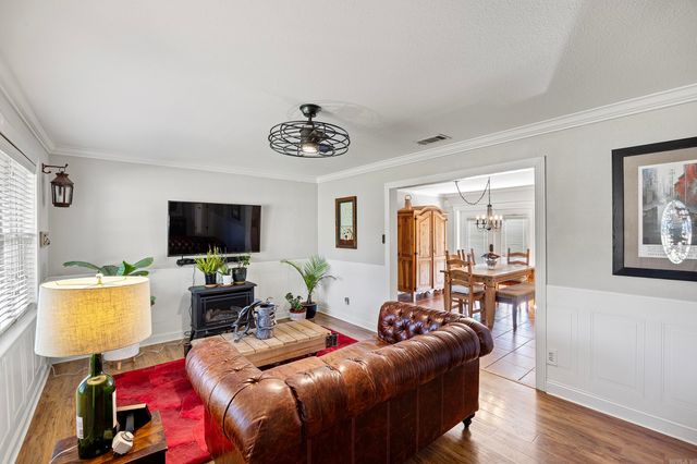 2075 Center Valley Road, Russellville, AR 72802