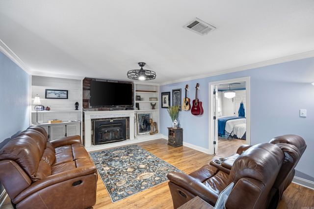 2075 Center Valley Road, Russellville, AR 72802