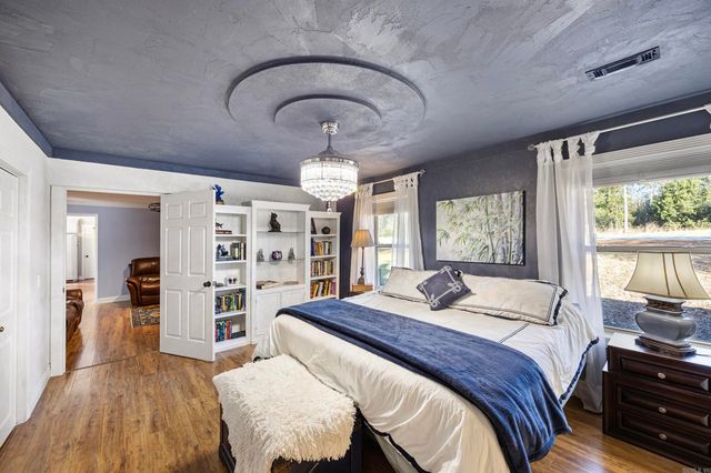 2075 Center Valley Road, Russellville, AR 72802