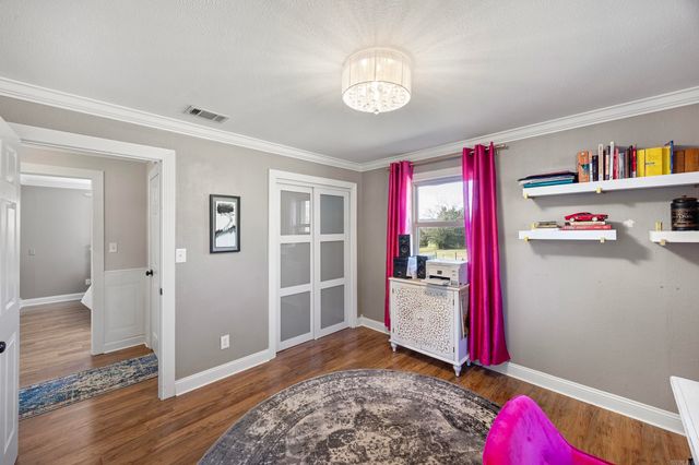 2075 Center Valley Road, Russellville, AR 72802