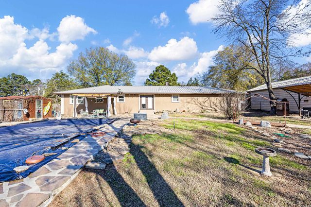 2075 Center Valley Road, Russellville, AR 72802