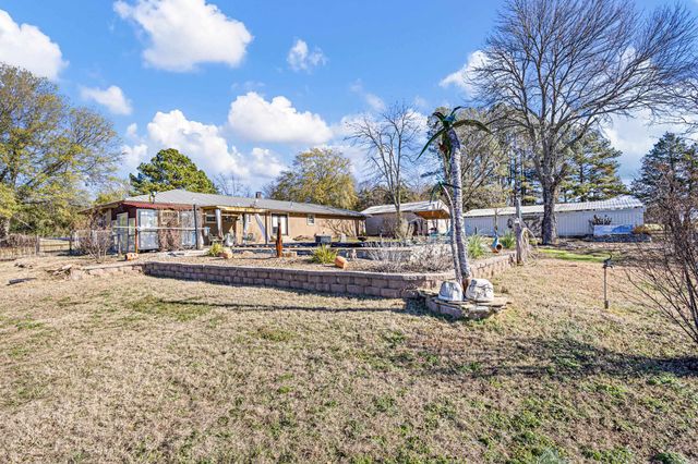 2075 Center Valley Road, Russellville, AR 72802