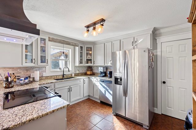 2075 Center Valley Road, Russellville, AR 72802