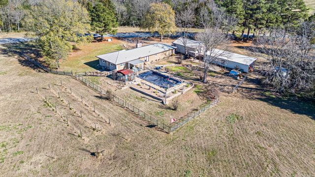 2075 Center Valley Road, Russellville, AR 72802