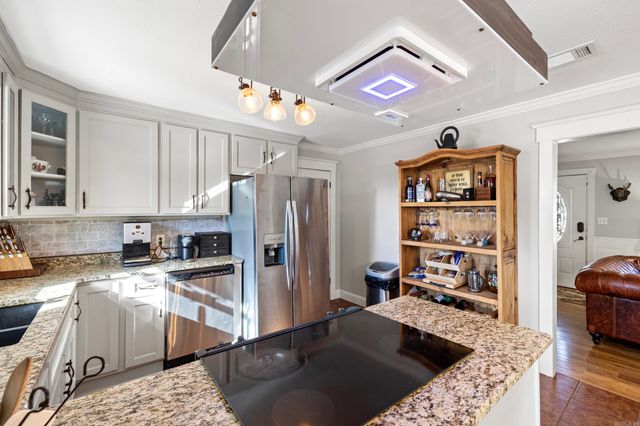 2075 Center Valley Road, Russellville, AR 72802