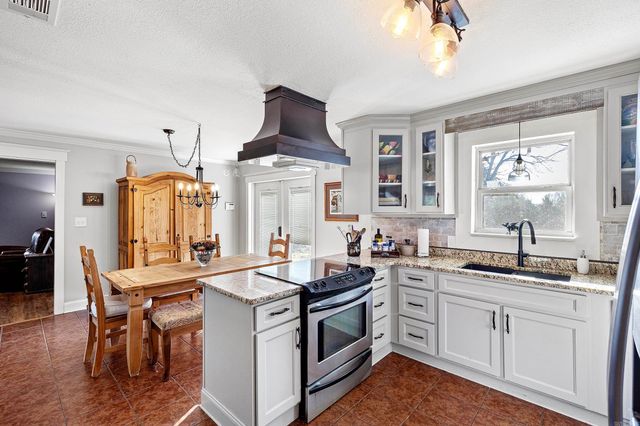 2075 Center Valley Road, Russellville, AR 72802