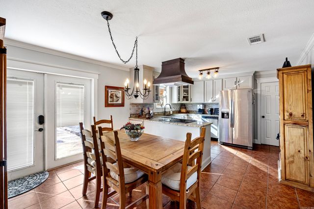 2075 Center Valley Road, Russellville, AR 72802