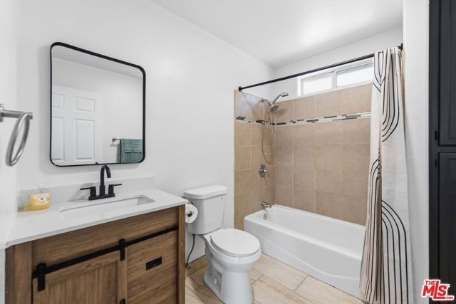 8110 S San Pedro Street, Los Angeles, CA 90003