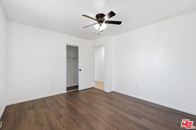 8110 S San Pedro Street, Los Angeles, CA 90003