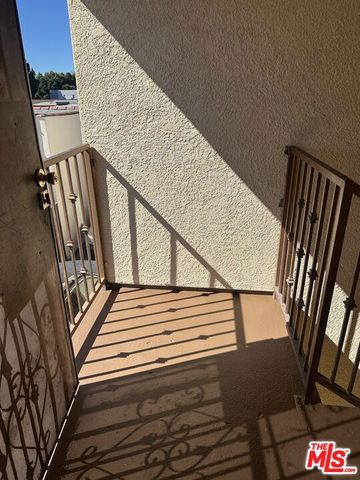 8110 S San Pedro Street, Los Angeles, CA 90003