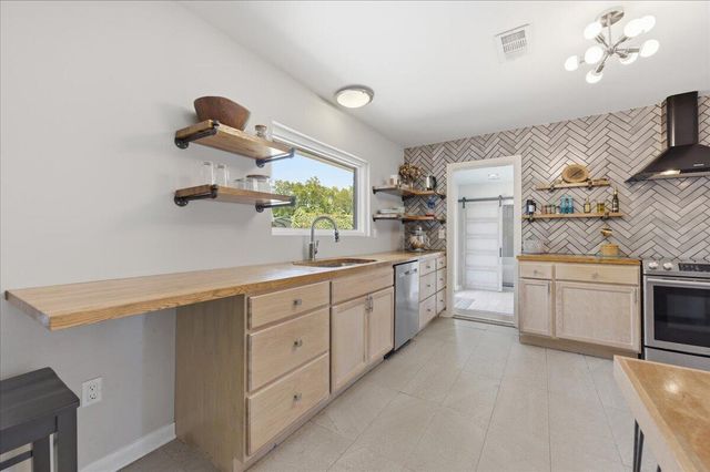 229 NW Theresa Court, Fort Walton Beach, FL 32548