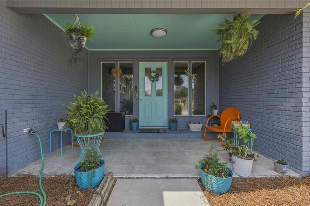 229 NW Theresa Court, Fort Walton Beach, FL 32548