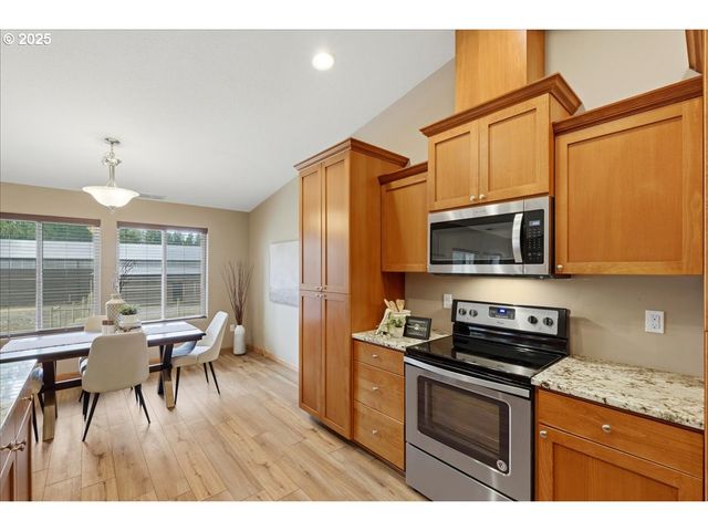 15061 Se ORIENT Dr, Boring, OR 97009