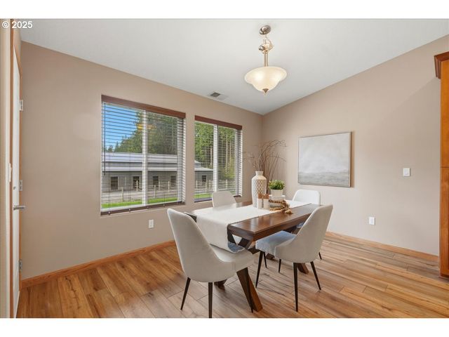 15061 Se ORIENT Dr, Boring, OR 97009