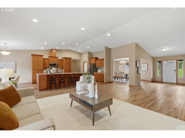 15061 Se ORIENT Dr, Boring, OR 97009