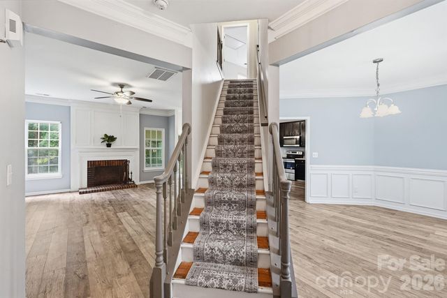 9021 Cedar Run Way, Charlotte, NC 28273