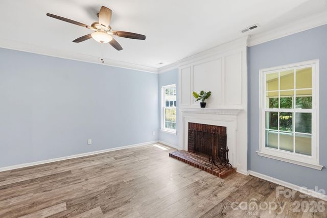 9021 Cedar Run Way, Charlotte, NC 28273