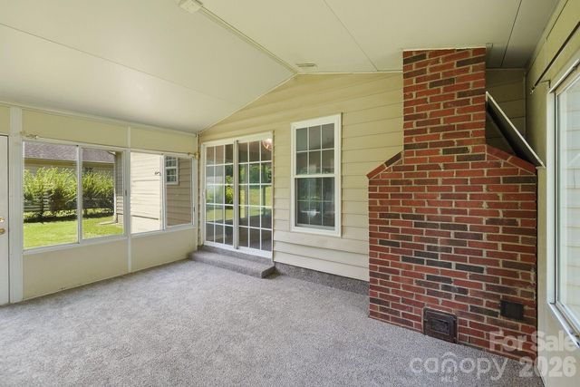 9021 Cedar Run Way, Charlotte, NC 28273