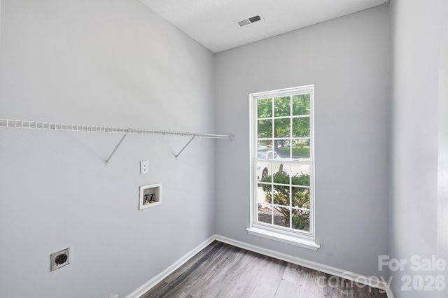 9021 Cedar Run Way, Charlotte, NC 28273