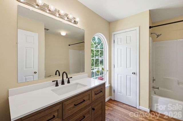 9021 Cedar Run Way, Charlotte, NC 28273