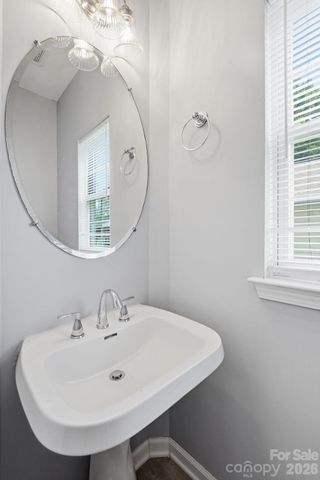 9021 Cedar Run Way, Charlotte, NC 28273