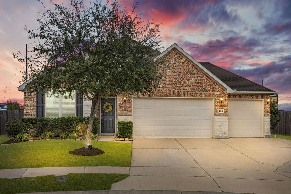 30222 Green Meadows Lane, Brookshire, TX 77423