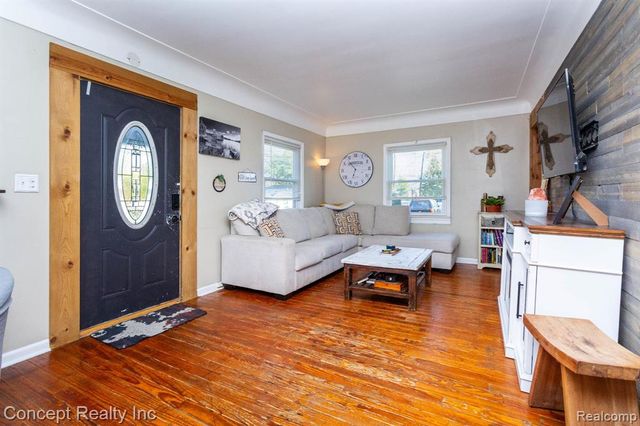 26721 W Huron River Drive, Flat Rock, MI 48134