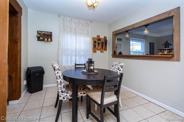 26721 W Huron River Drive, Flat Rock, MI 48134