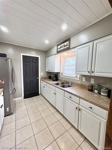 26721 W Huron River Drive, Flat Rock, MI 48134