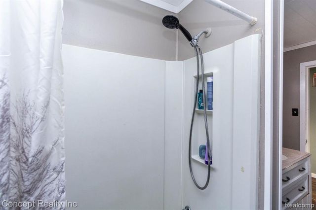 26721 W Huron River Drive, Flat Rock, MI 48134